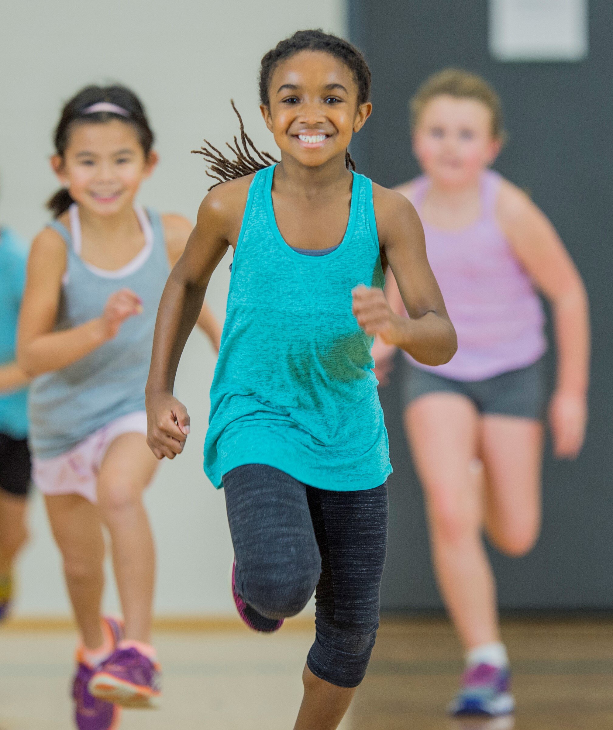 girls running